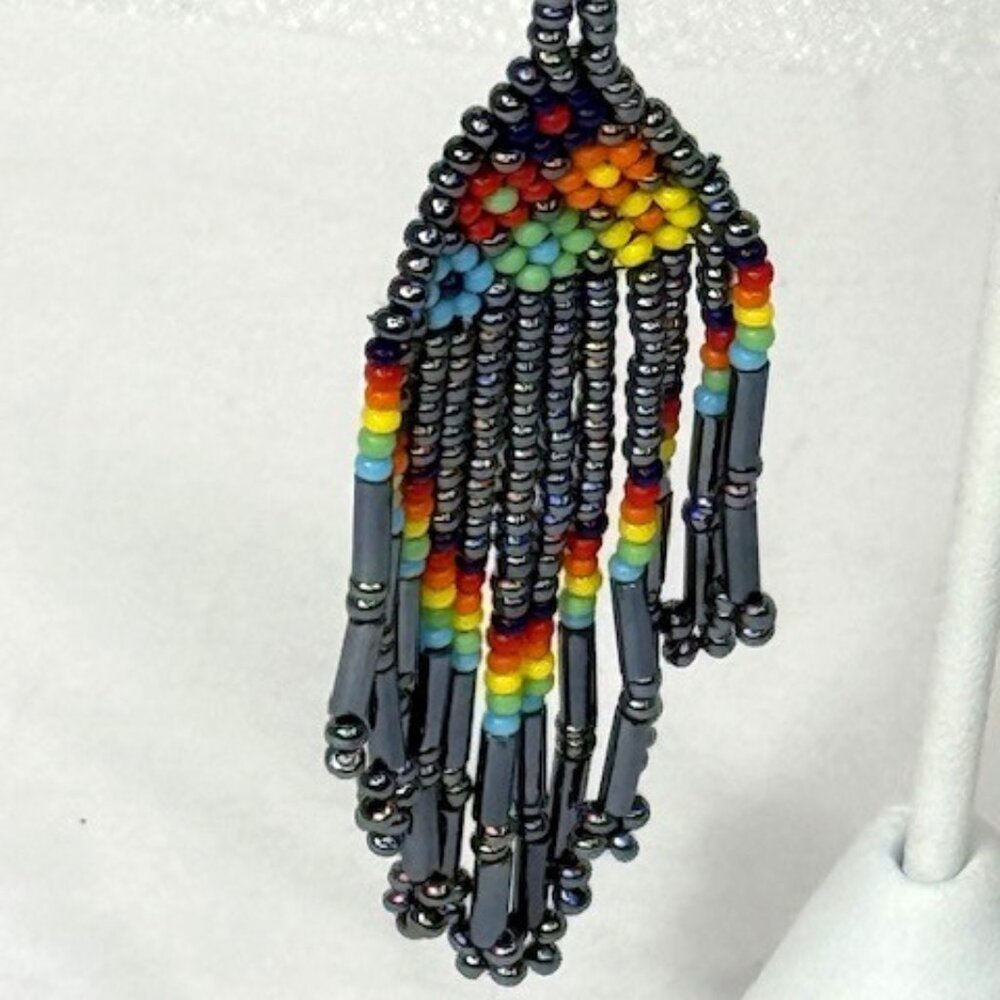 Multi-color beaded dangle earrings. - Picture 4 of 6